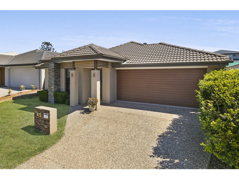 45 SCHOONER CIRCUIT, Manly West QLD 4179