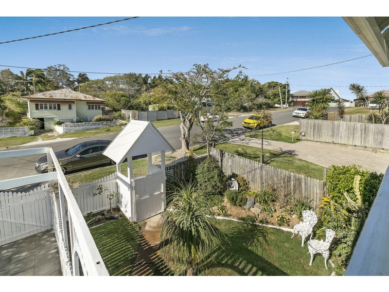 12a Carbethon Street, Manly QLD 4179