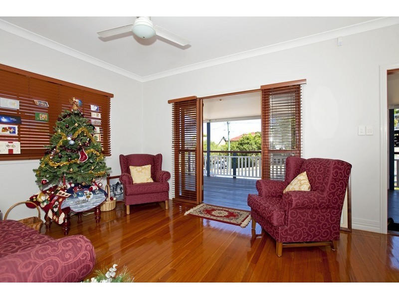 37 Southwick Street, Wynnum QLD 4178