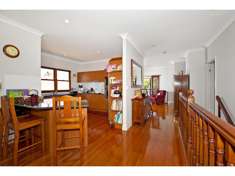 37 Southwick Street, Wynnum QLD 4178