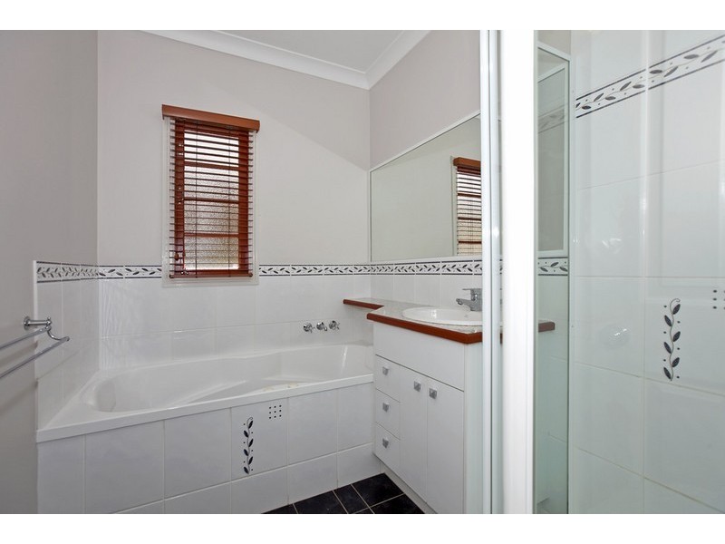 37 Southwick Street, Wynnum QLD 4178