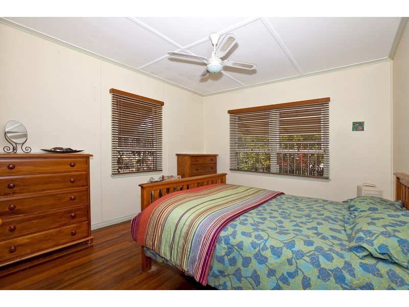 53 Parkview Ave, Wynnum QLD 4178