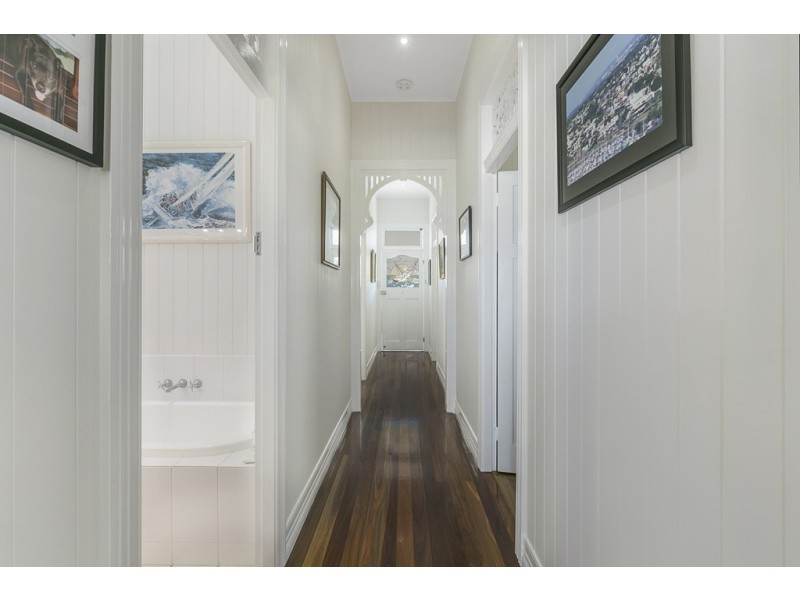 128 Boswell Terrace, Manly QLD 4179