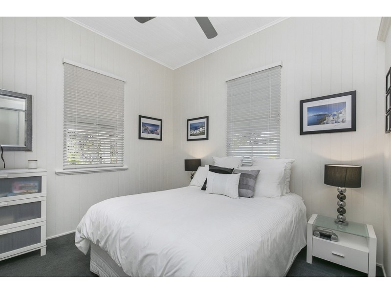 128 Boswell Terrace, Manly QLD 4179