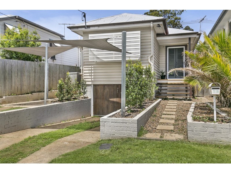 75 HUTTON AVENUE, Wynnum QLD 4178