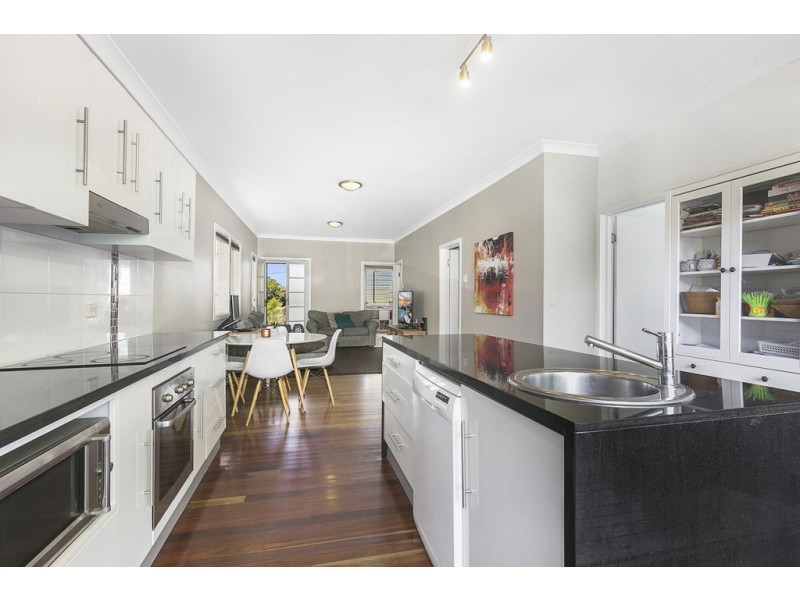 75 HUTTON AVENUE, Wynnum QLD 4178