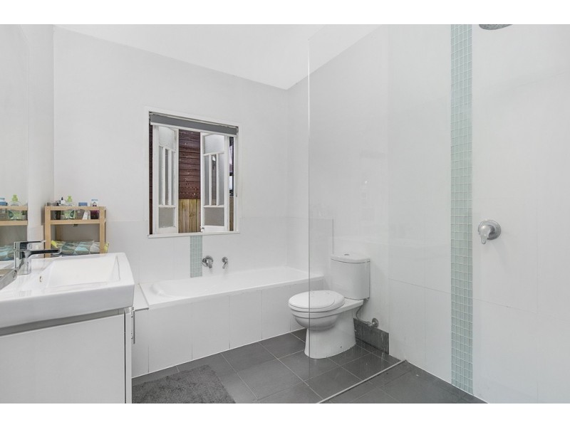 75 HUTTON AVENUE, Wynnum QLD 4178