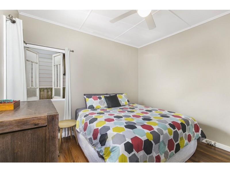 75 HUTTON AVENUE, Wynnum QLD 4178