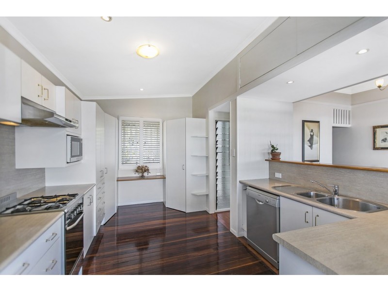 2 Kingsley Terrace, Wynnum QLD 4178