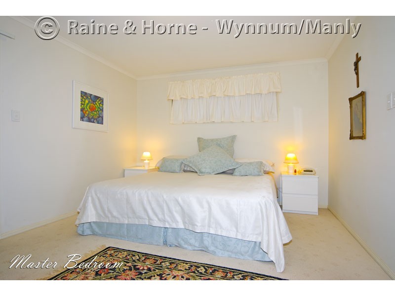61 Gordon Parade, Manly QLD 4179