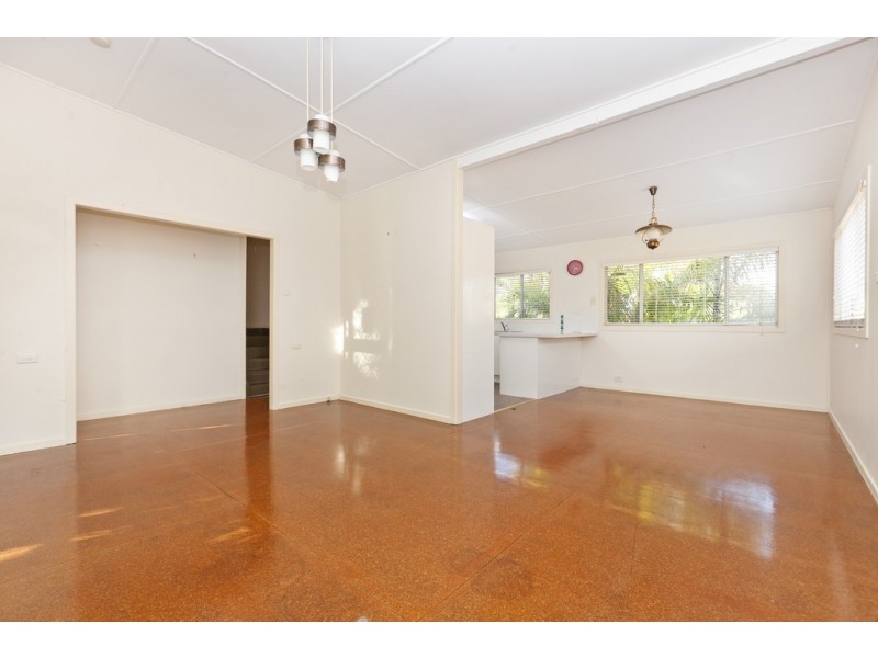 38 BULGIN AVENUE, Wynnum West QLD 4178