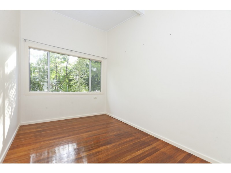 38 BULGIN AVENUE, Wynnum West QLD 4178