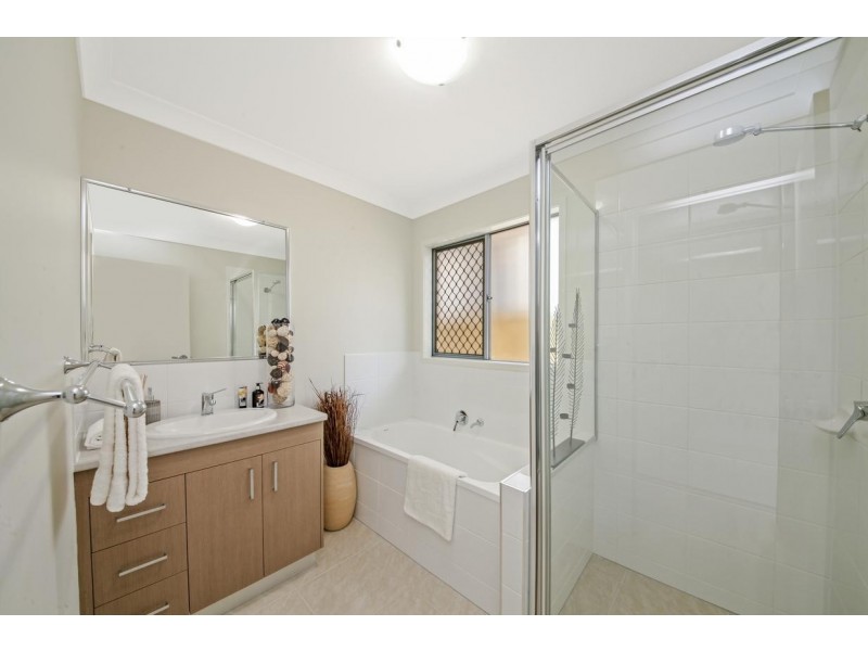 82 HINDES STREET, Lota QLD 4179