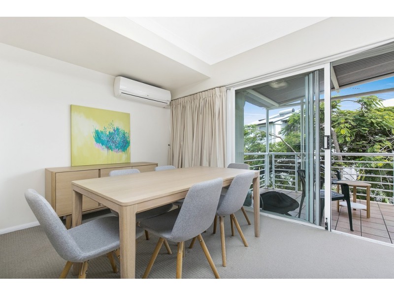 22/96 NORMAN CRESCENT, Norman Park QLD 4170