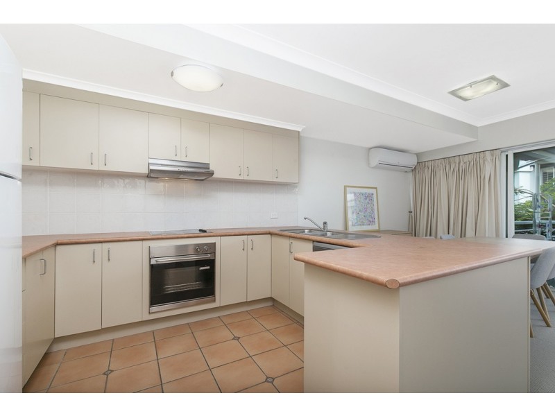 22/96 NORMAN CRESCENT, Norman Park QLD 4170