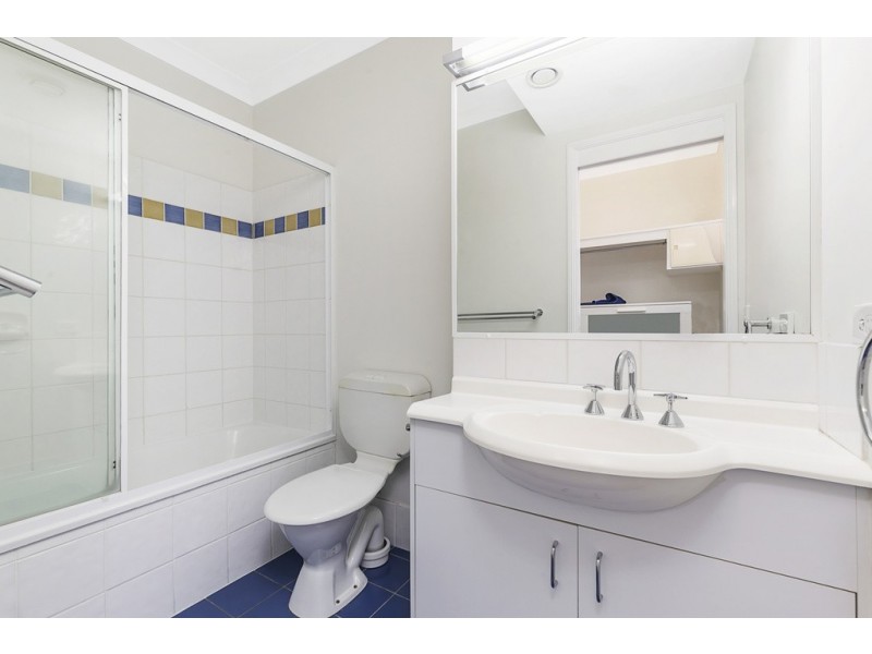 22/96 NORMAN CRESCENT, Norman Park QLD 4170
