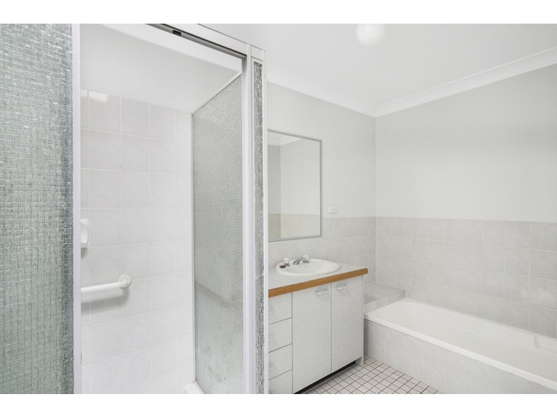 11 PRIMROSE PARADE, Wynnum QLD 4178