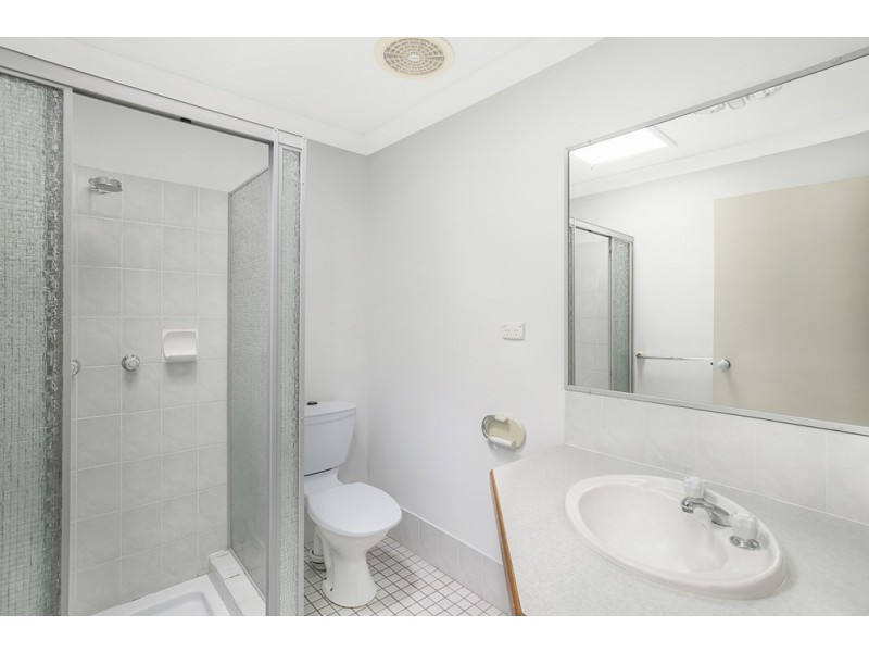 11 PRIMROSE PARADE, Wynnum QLD 4178