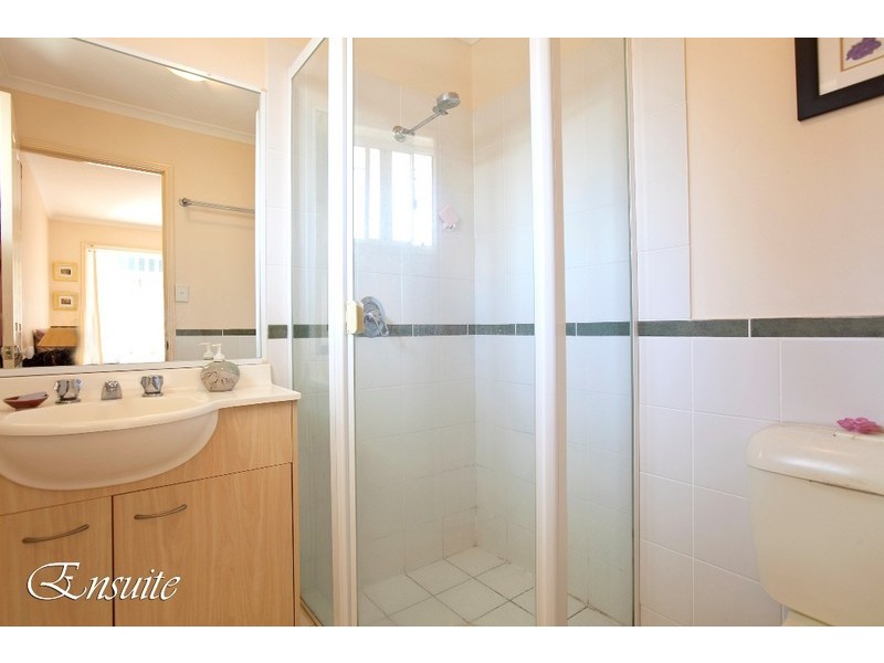 8/24 Yamboyna, Manly QLD 4179