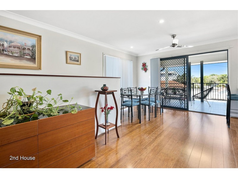 220 GORDON PARADE, Manly QLD 4179