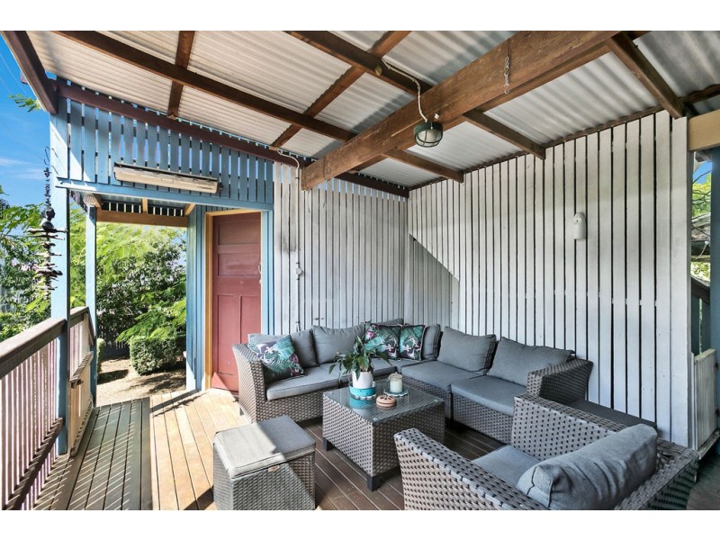 122 KINGSLEY TERRACE, Manly QLD 4179