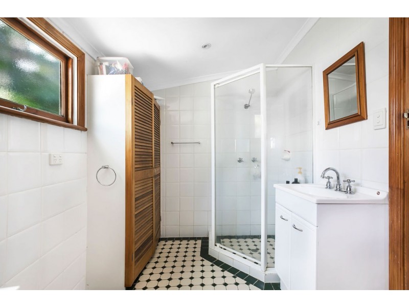122 KINGSLEY TERRACE, Manly QLD 4179