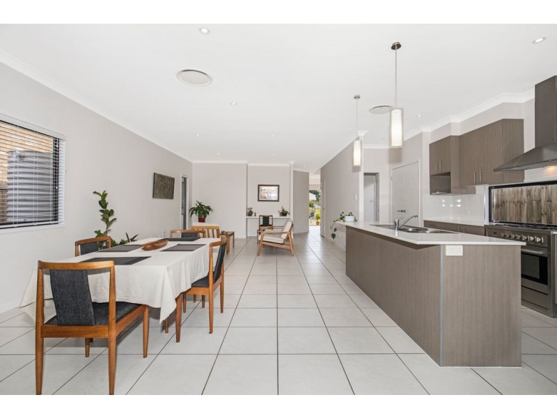 108 DRAYTON TERRACE, Wynnum QLD 4178