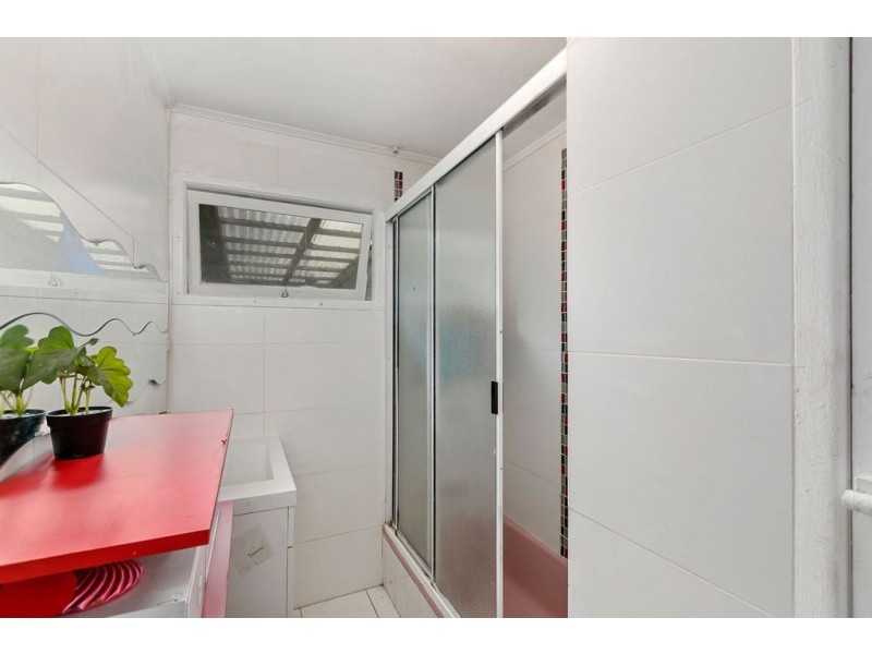 25 MALABAR STREET, Wynnum West QLD 4178