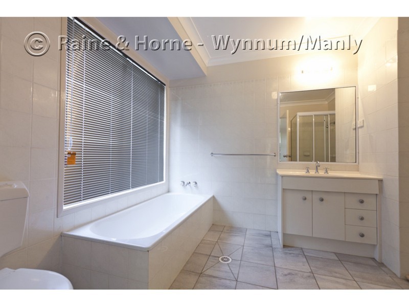 97 Stradbroke Ave, Wynnum QLD 4178