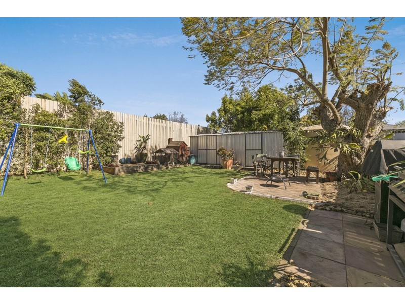 12b Carbethon Street, Manly QLD 4179