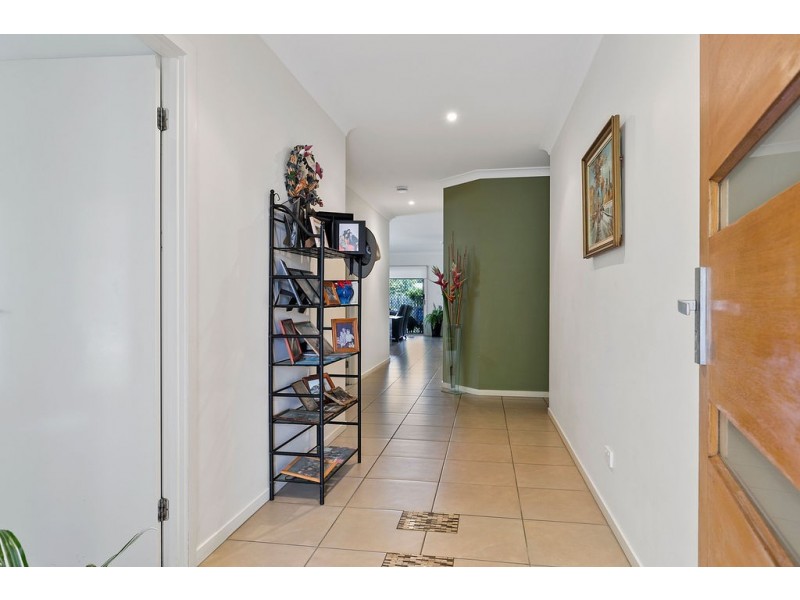 4 GUMNUT CLOSE, Lota QLD 4179