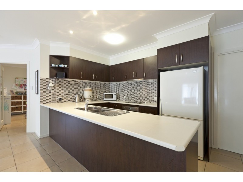 4 GUMNUT CLOSE, Lota QLD 4179