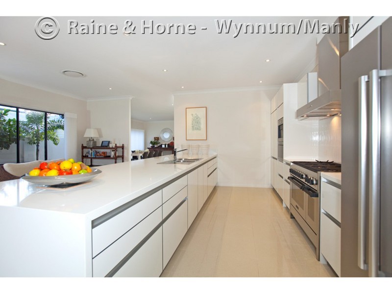 26 Alkoomie Street, Wynnum QLD 4178