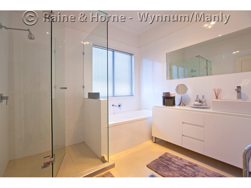 26 Alkoomie Street, Wynnum QLD 4178