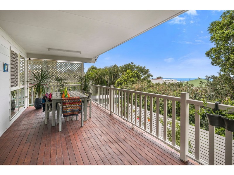 63 GORDON PARADE, Manly QLD 4179