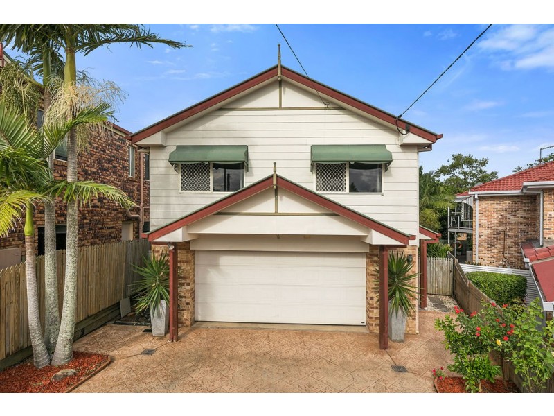 63 GORDON PARADE, Manly QLD 4179
