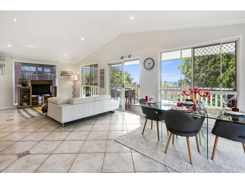 63 GORDON PARADE, Manly QLD 4179