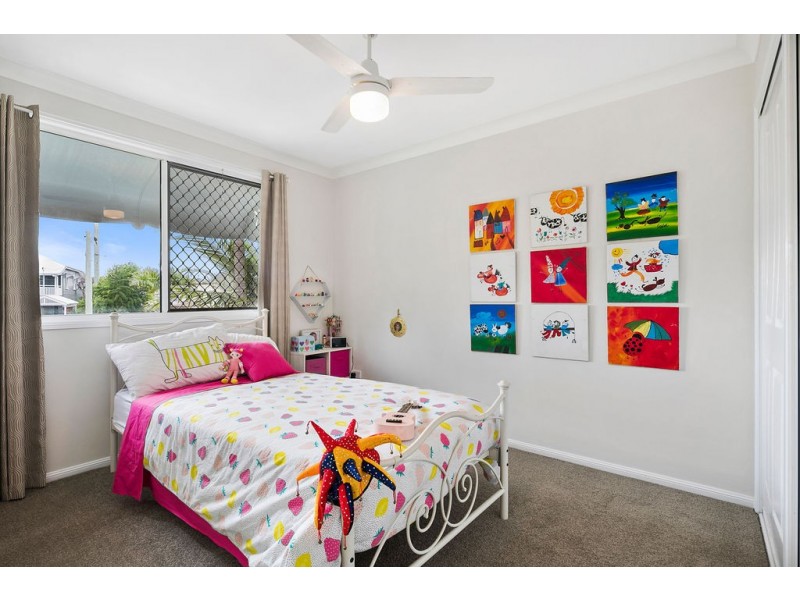 63 GORDON PARADE, Manly QLD 4179