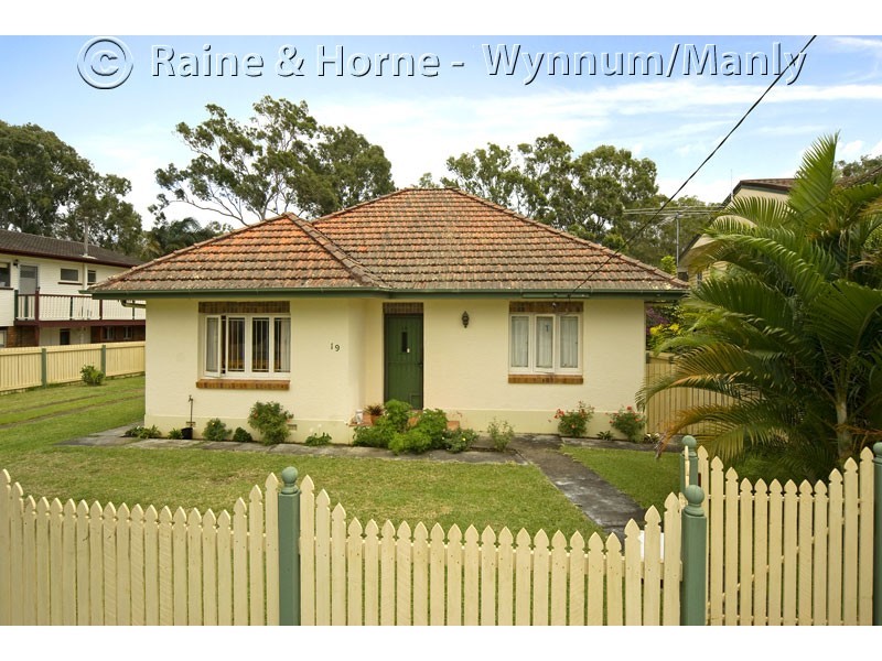 19 Bowering Street, Lota QLD 4179
