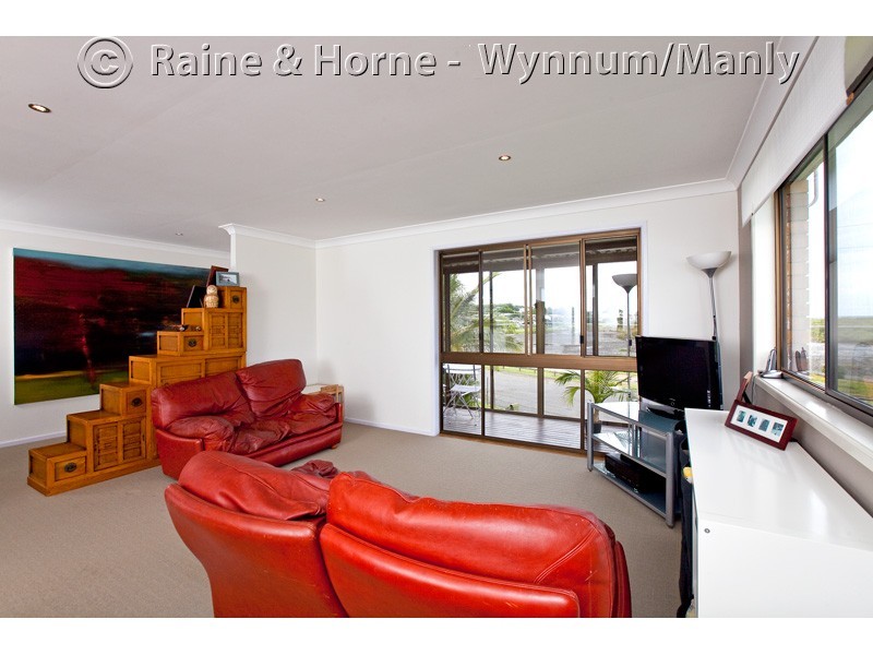 821 Esplanade, Lota QLD 4179