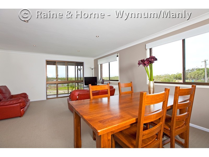 821 Esplanade, Lota QLD 4179