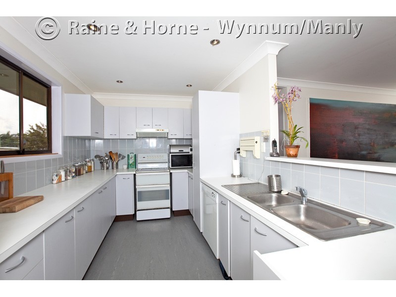 821 Esplanade, Lota QLD 4179