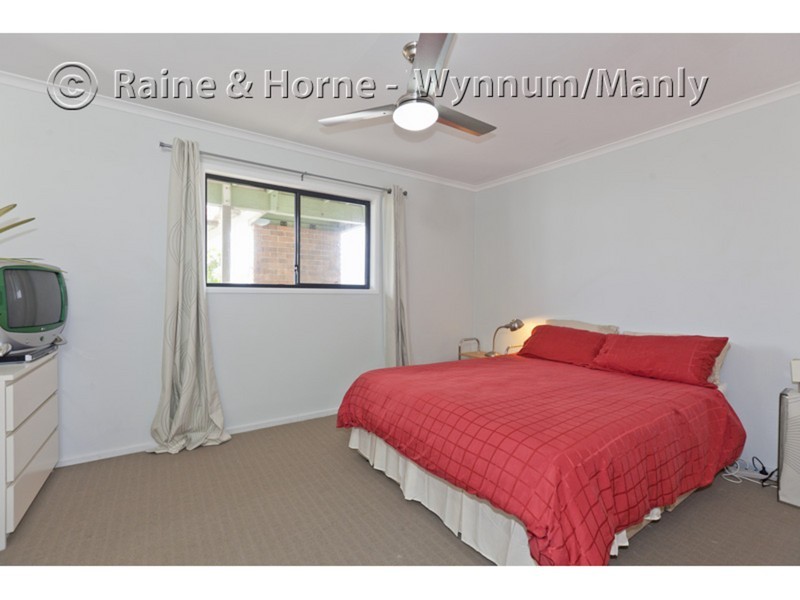 821 Esplanade, Lota QLD 4179