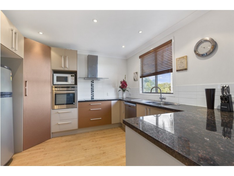 875 ESPLANADE, Lota QLD 4179