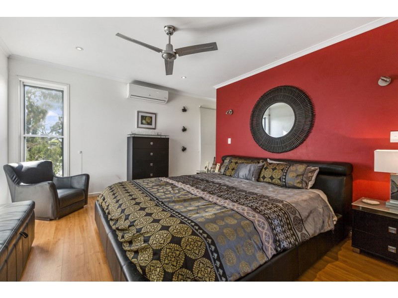 875 ESPLANADE, Lota QLD 4179