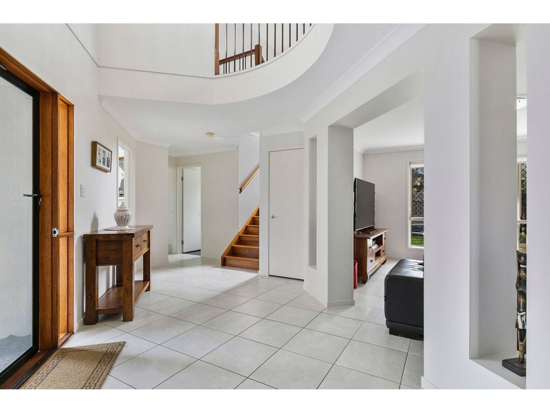 16 Diana Place, Manly West QLD 4179