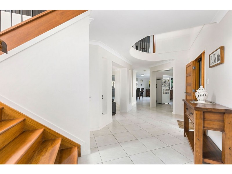 16 Diana Place, Manly West QLD 4179