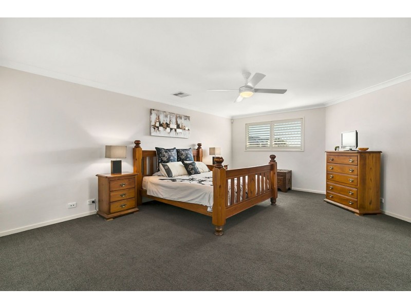 16 Diana Place, Manly West QLD 4179