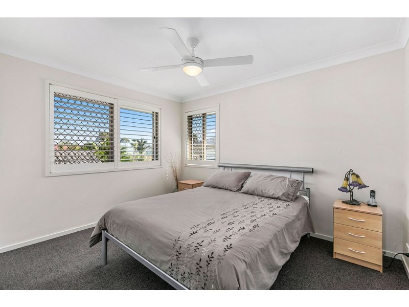 16 Diana Place, Manly West QLD 4179