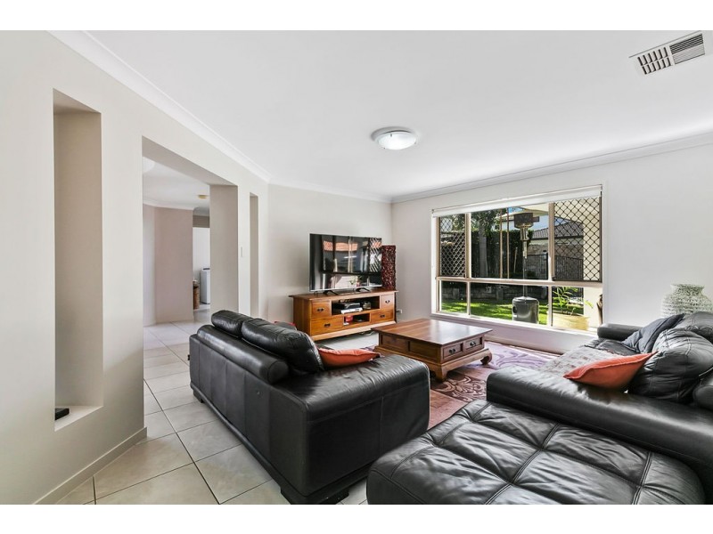 16 Diana Place, Manly West QLD 4179